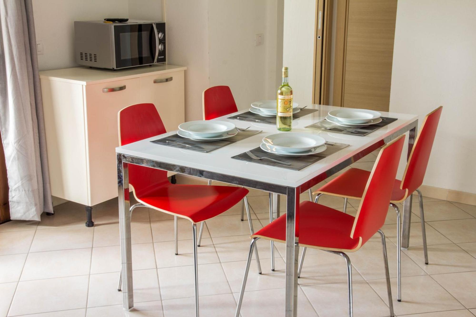 Gf Apartments La Vigna Badesi Luaran gambar