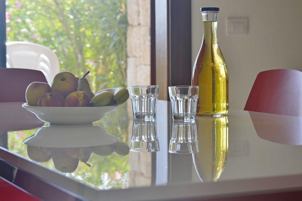 Gf Apartments La Vigna Badesi Bilik gambar