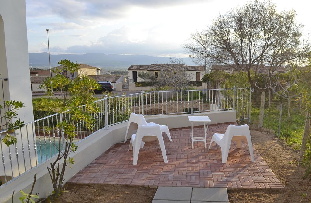 Gf Apartments La Vigna Badesi Luaran gambar