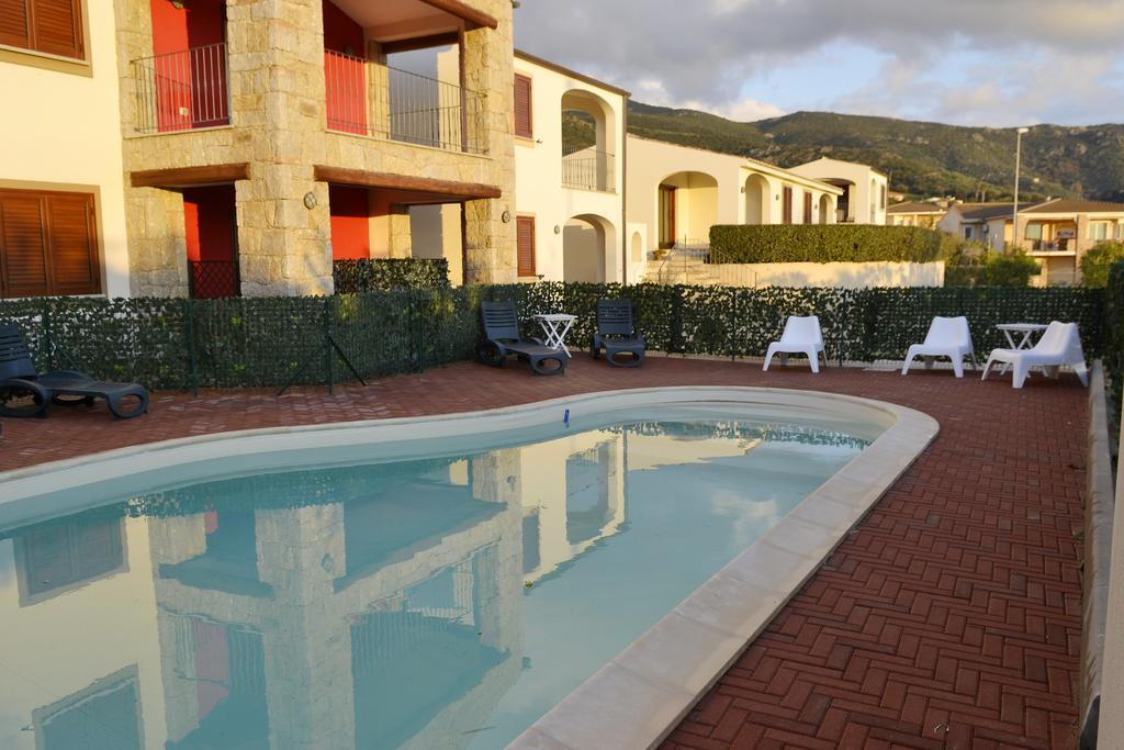 Gf Apartments La Vigna Badesi Luaran gambar